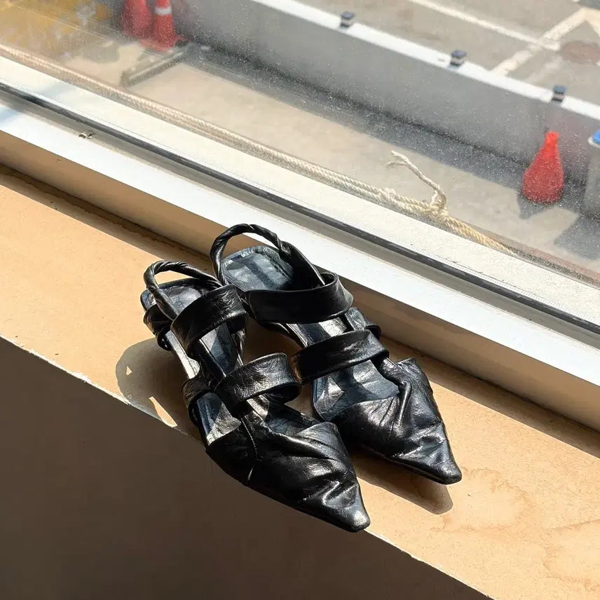 [BUNJANG] Bottega Veneta Black Lambskin Strap Sandals / 보테가 베네타 블랙 양가죽 스트랩 샌들