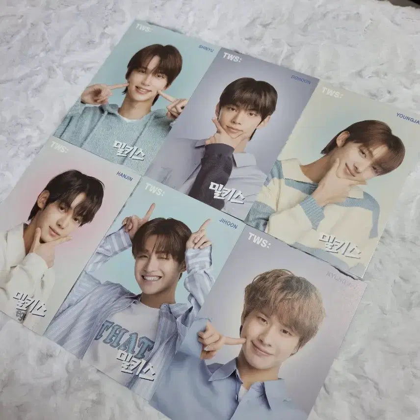 [BUNJANG] TWS WAKEPILLIE Photocard + Milkis Postcard + Jihoon Name Tag / 투어스 와키윌리 포카+밀키스엽서+지훈 명찰(새제품)