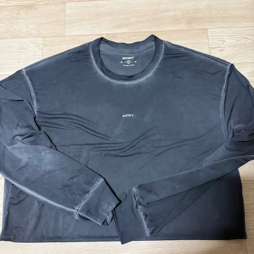 [BUNJANG] Satisfy Long Sleeve T-Shirt / 세티스파이