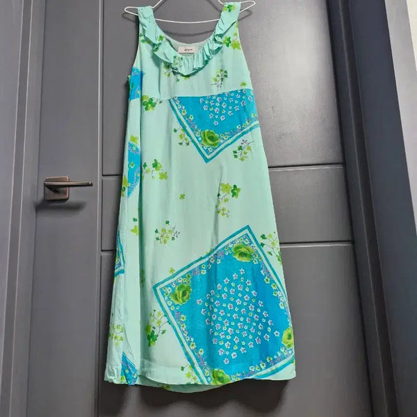 [BUNJANG] Ozcecon Mint Floral Sleeveless Maxi Dress / 오즈세컨.  민트색 꽃무늬 민소매 롱원피스 55