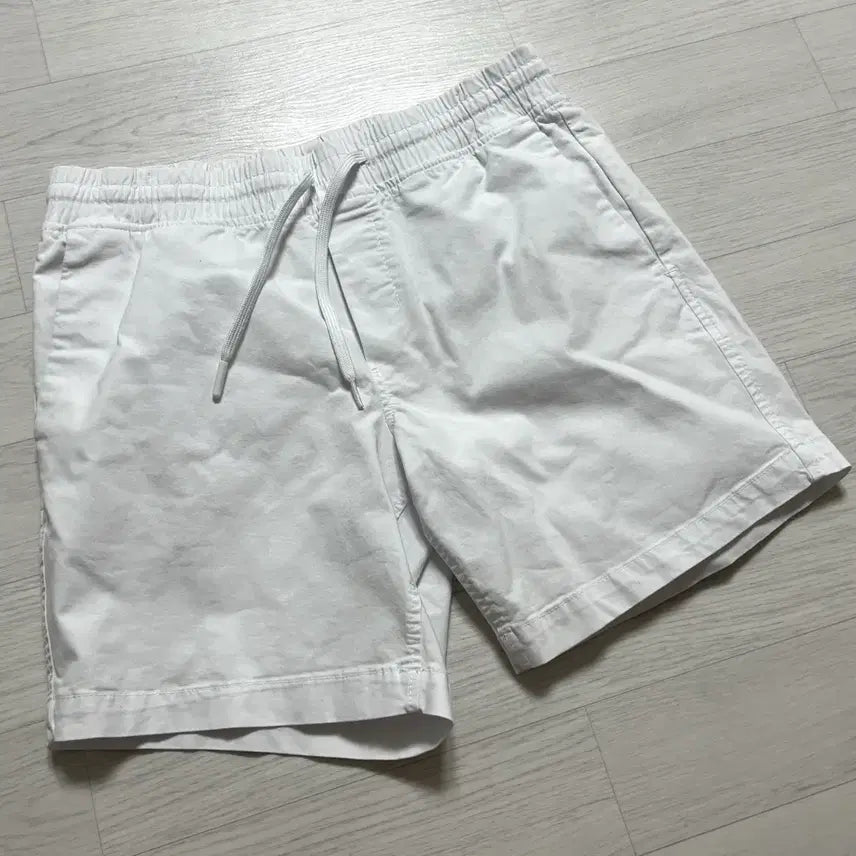 [BUNJANG] Calvin Klein White Banding Shorts / 캘빈클라인 화이트 밴딩 반바지 S/P