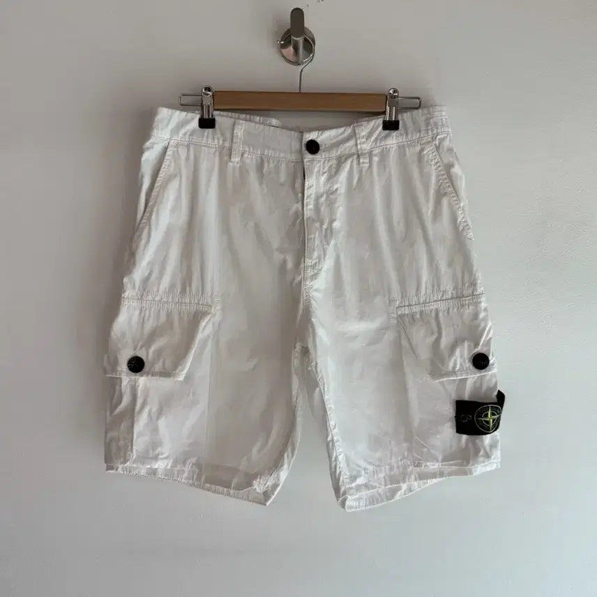 [BUNJANG] Stone Island White Cargo Shorts / Stone island 스톤아일랜드 화이트 카고 쇼츠  반바지