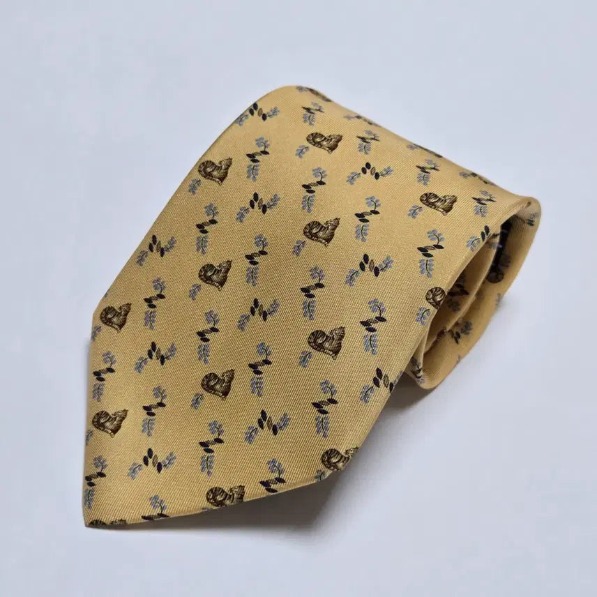 [BUNJANG] Salvatore Ferragamo Cat Pattern Silk Tie / 살바토레 페라가모 고양이 패턴 실크 넥타이