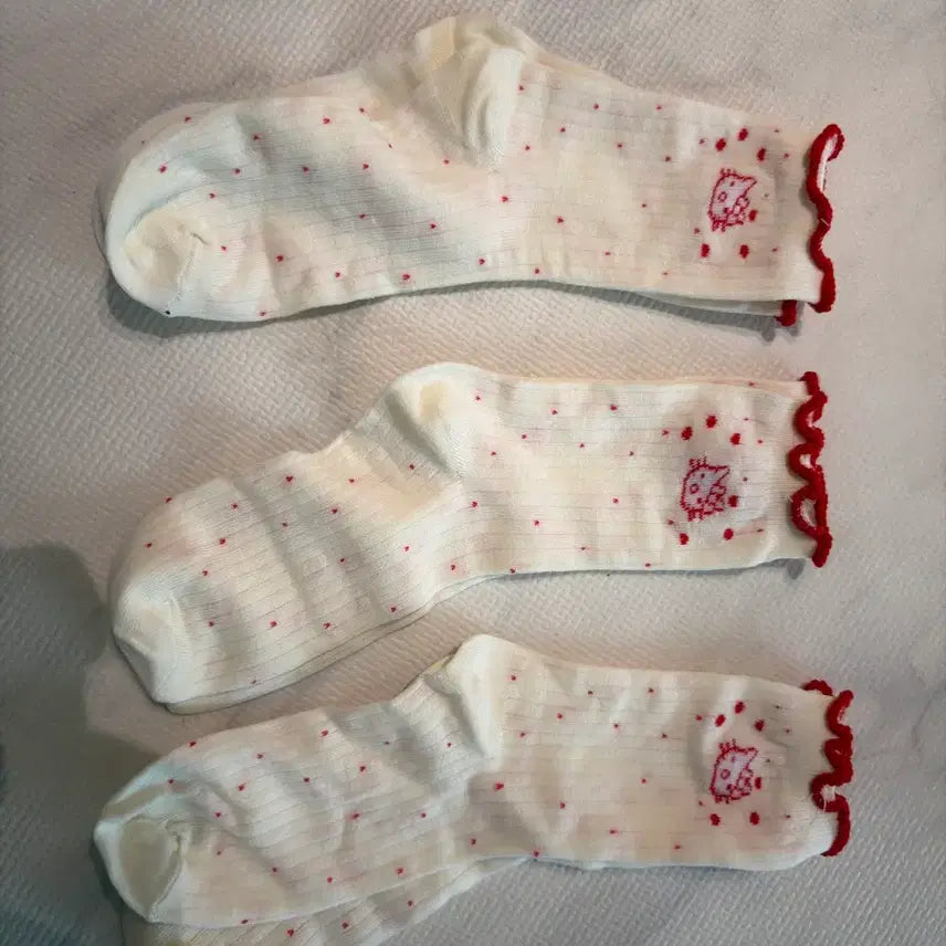 [BUNJANG] Hello Kitty Socks / 헬로키티 양말 새상품