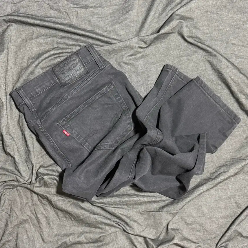 [BUNJANG] Levi's 541 Athletic Taper Jeans Grey 32x32 / Levis 541 Athletic Taper Jeans sz 32X32