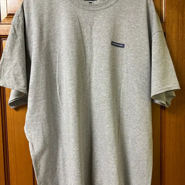 [BUNJANG] Descendants Logo Short-Sleeve T-Shirt Gray / (4) 디센던트 로고 반팔티 그레이