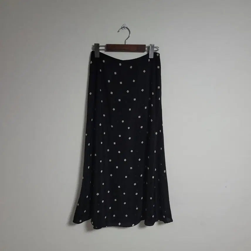 [BUNJANG] Theory Black Dot Silk Long Skirt / (0) 새상품 Theory 띠어리 블랙도트 실크 롱스커트
