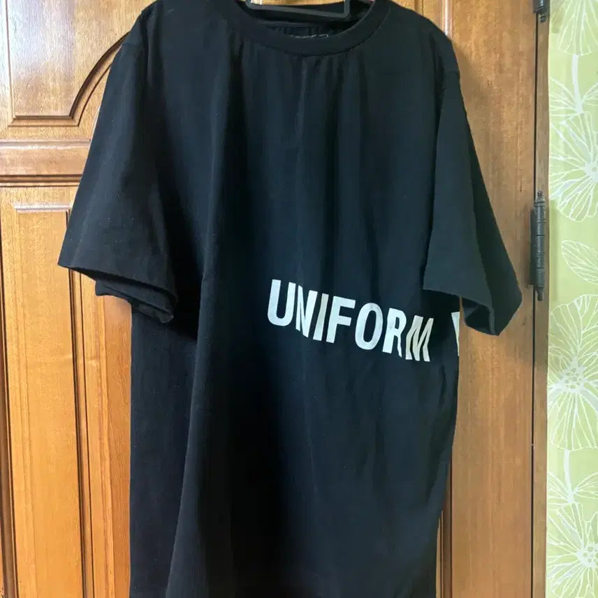 [BUNJANG] Uniform Experiment Black Short Sleeve T-Shirt / (4) 유니폼익스페리먼트 반팔 블랙