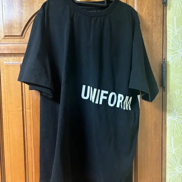 [BUNJANG] Uniform Experiment Black Short Sleeve T-Shirt / (4) 유니폼익스페리먼트 반팔 블랙