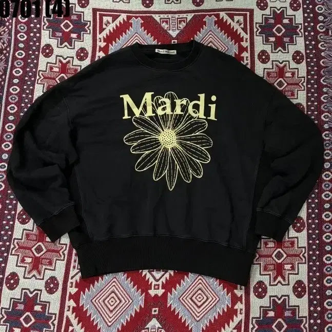 [BUNJANG] Mardi Mercredi Black Flower Sweatshirt / 마르디메르크디 스웻셔츠 블랙 플라워 0701