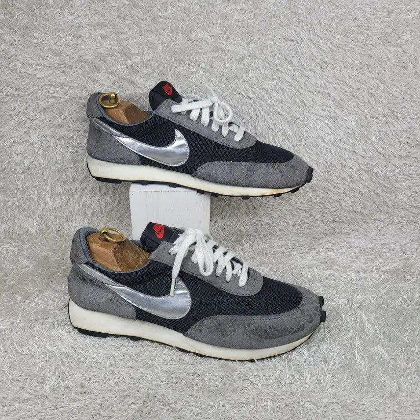 [BUNJANG] Nike Daybreak SP Metallic Silver / 구제짱짱맨 275 나이키 데이브레이크SP 메탈릭 실버