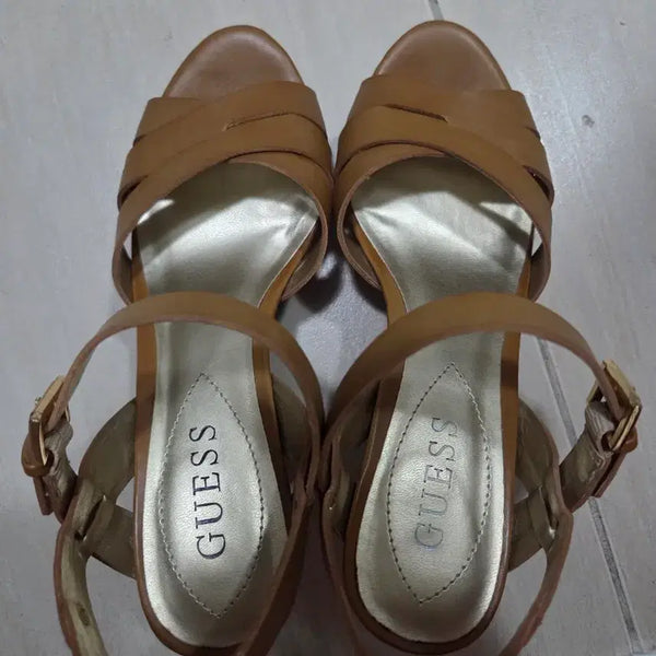 [BUNJANG] Guess Welgehill Brown Sandals / 게스 웰지힐 브라운 샌들