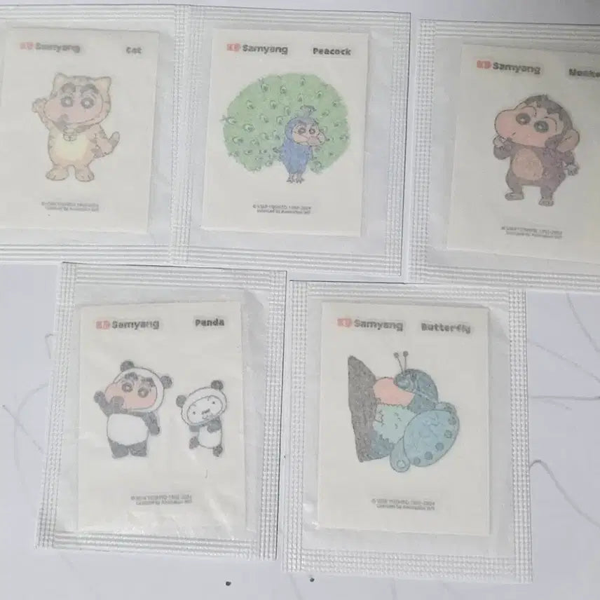 [BUNJANG] Crayon Shin-chan & Cookie Run Sticker Set / 짱구, 쿠키런 띠부실 팝니다!