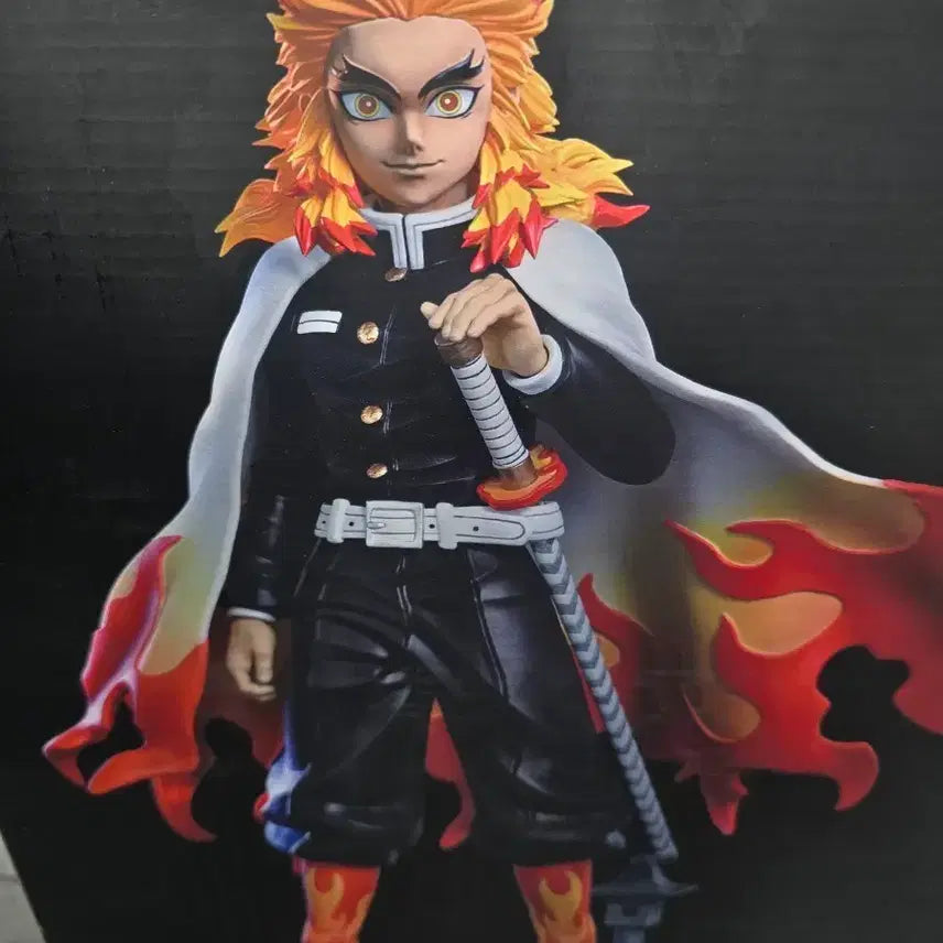 [BUNJANG] Demon Slayer Kyojuro Rengoku Resin Statue / 귀멸의칼날 렌고쿠 레진피규어