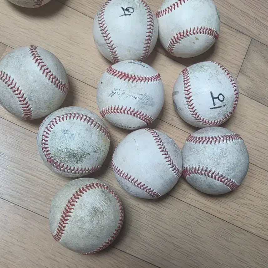 [BUNJANG] Used Baseball Balls (Approx. 80 pcs) / 중고 야구공 80개 팝니다 경식