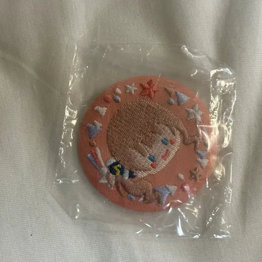 [BUNJANG] Project Sekai Mochizuki Honami Embroidered Badge / 프로세카 모치즈키 호나미 자수뱃지