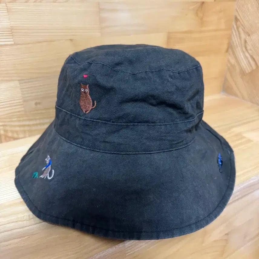 [BUNJANG] Zara Embroidered Cotton Bucket Hat / (새제품)자라 자수 코튼 버킷햇 모자