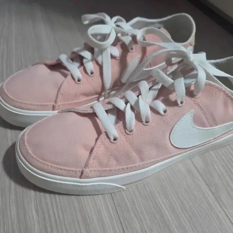 [BUNJANG] Women's Sneakers Size 245 / 여성 운동화 245