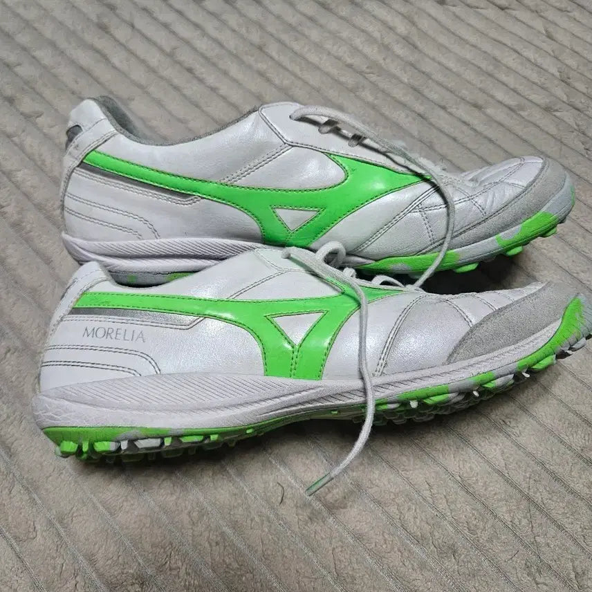 [BUNJANG] Mizuno Morelia Sala Japan TF 275 Soccer Cleats / 미즈노 모렐리아 살라 재팬 TF 275