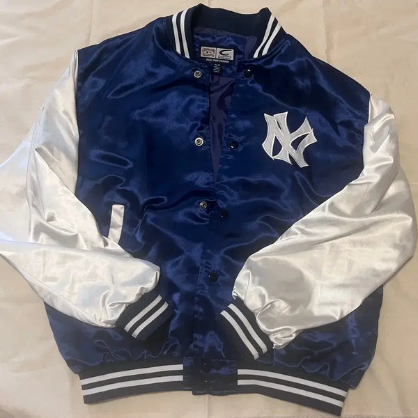[BUNJANG] G-III 1952 World Series New York Yankees Satin Varsity Jacket XL / [XL] G-III 뉴욕 양키스 1952 월드시리즈 빈티지 새틴 바시티