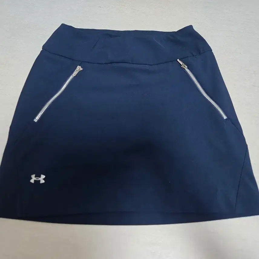[BUNJANG] Under Armour Women's Navy Golf Skirt/Shorts / 언더아머 여성 골프 스커트 네이비 44-55 치마바지