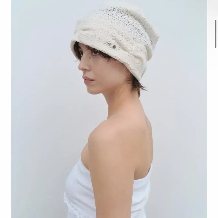 [BUNJANG] Milomoon Pointel Symbol Summer Beanie (Ivory) / 밀로우먼 포인텔 심볼 여름 비니 (아이보리)