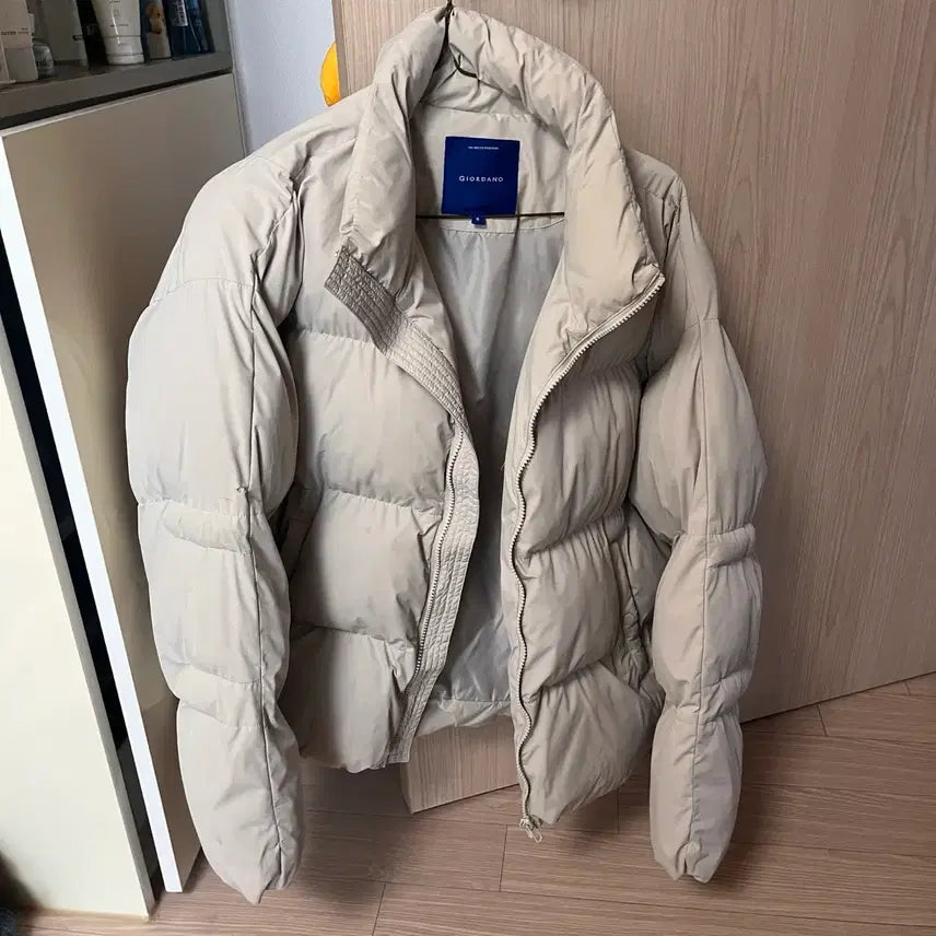 [BUNJANG] Giordano Ivory Short Padded Jacket Size S / 지오다노 아이보리 숏패딩 S사이즈