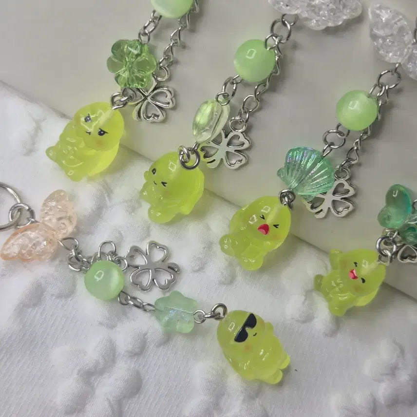 [BUNJANG] Glow-in-the-Dark Turtle Bead Keychain / 야광거북이 비즈키링