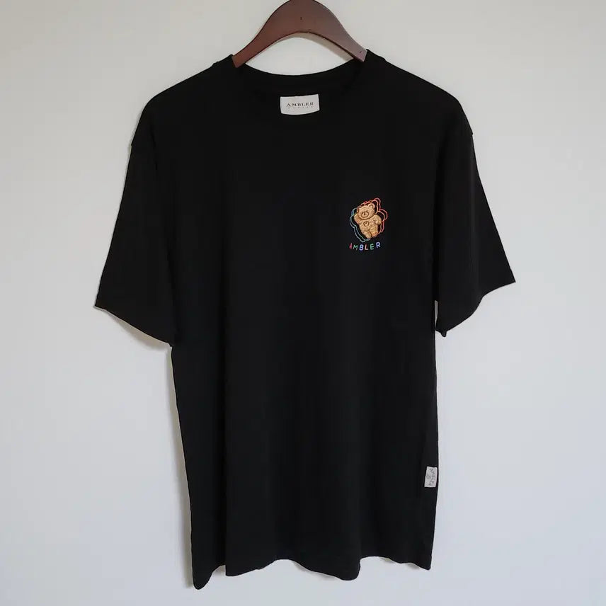 [BUNJANG] Ambler Bear Embroidery Short-Sleeve T-Shirt Black / ambler 엠블러 베어 자수 반팔티 티셔츠 블랙