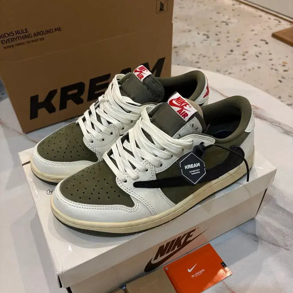 [BUNJANG] Air Jordan Travis Scott Reverse Olive Sneakers / [정품] 조던 트래비스 스캇 리버스 올리브 새상품급