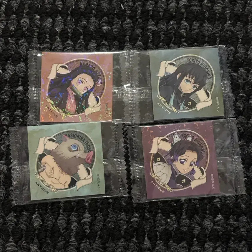 [BUNJANG] Demon Slayer Heart & Bread Collaboration Stickers Set / 귀멸의칼날 하트앤브레드 콜라보 스티커 띠부씰 무이치로 이노스케 시노부