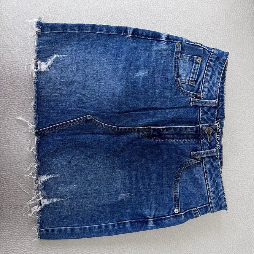 [BUNJANG] Guess Mini Skirt / 게스 스커트