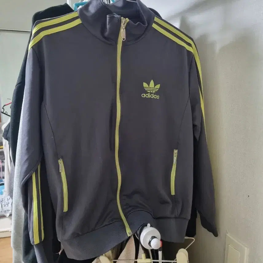 [BUNJANG] Adidas Grey & Neon Green Jersey (Size 105/XL) / 50 아디다스 그레이져지105 아디다스져지XL 빈티지져지
