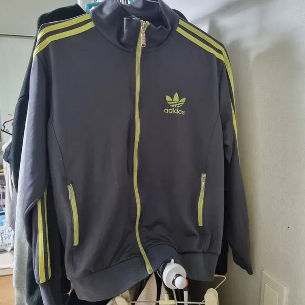 [BUNJANG] Adidas Grey & Neon Green Jersey (Size 105/XL) / 50 아디다스 그레이져지105 아디다스져지XL 빈티지져지