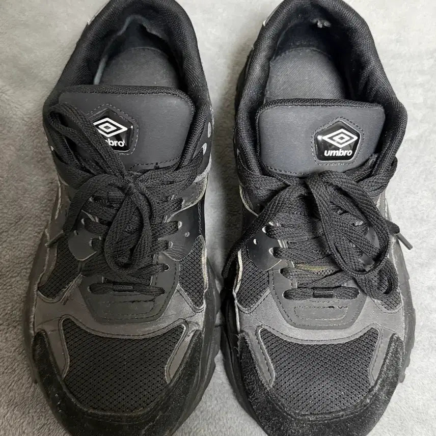 [BUNJANG] Umbro Bumpyx Sneakers / 엄브로 범피x 블랙