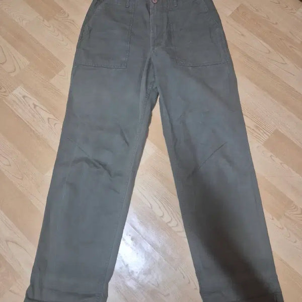 [BUNJANG] Boogie Holiday Party Pants Khaki L / 부기홀리데이 파티드 팬츠 카키 L