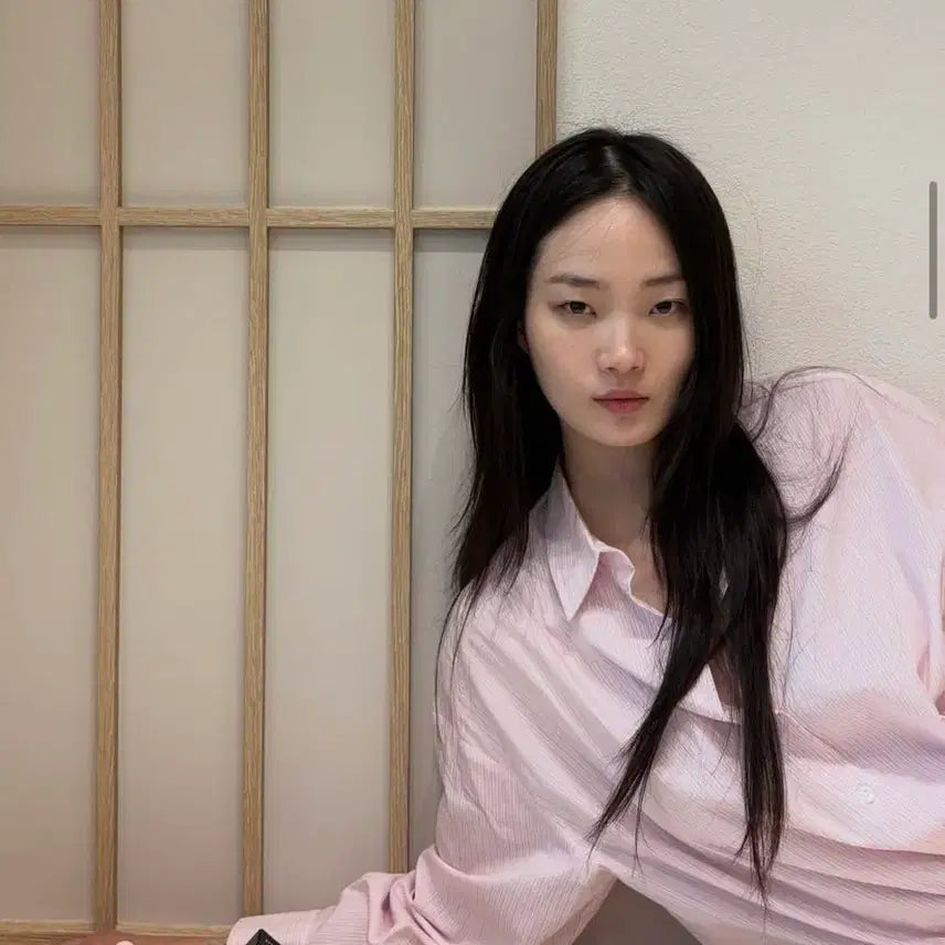 [BUNJANG] Zara Rose Pink Striped Shirt (Model Shin Hyeon-ji Worn) / 신현지님 착용. 자라 핑크 셔츠