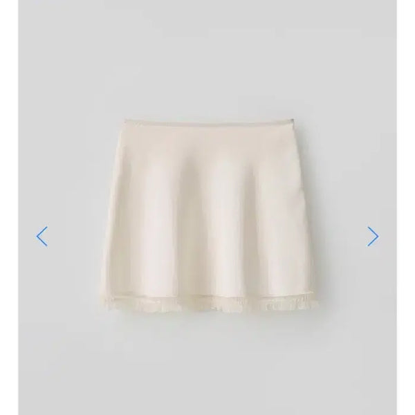 [BUNJANG] Thanat Lunar Satin Lace Skirt (Cream) / 타낫 Lunar satin lace skirt (cream)