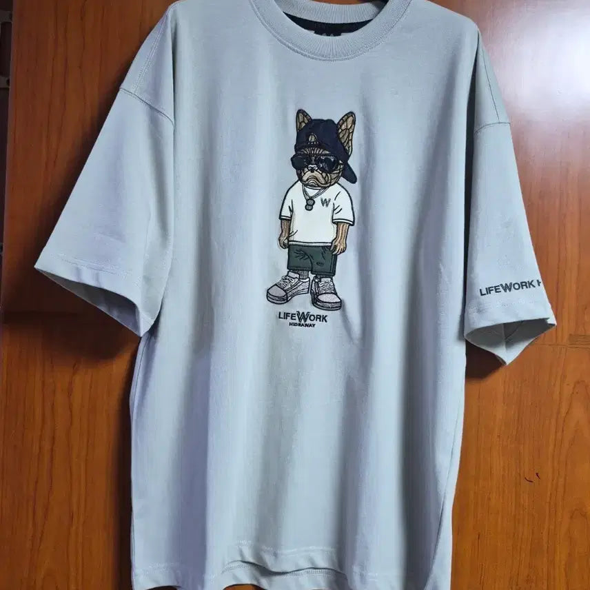 [BUNJANG] Life Work French Bulldog Graphic T-Shirt Light Grey / 가격내림) 라이프워크 힙독 티셔츠