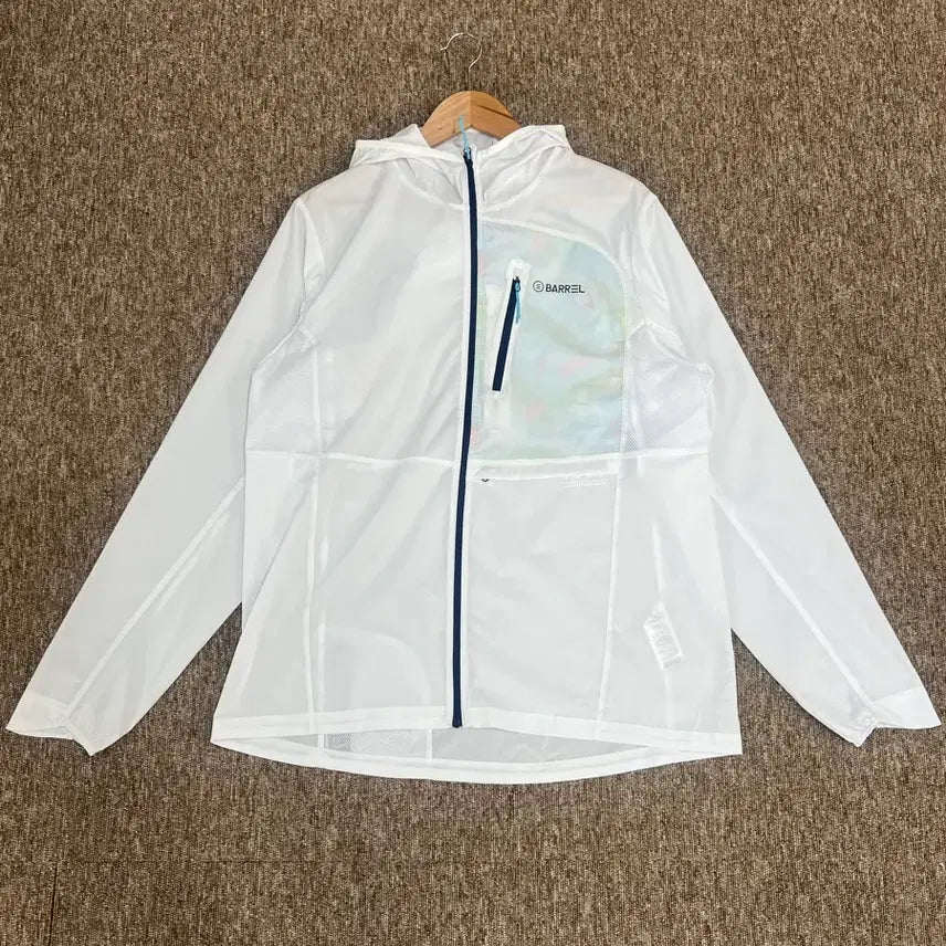 [BUNJANG] Barrel Holiday White Lightweight Windbreaker Jacket L / 배럴 홀리데이 화이트 경량 바람막이 L