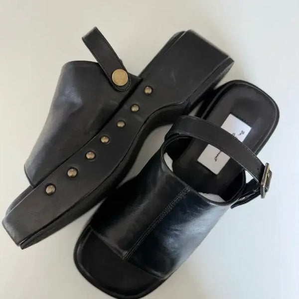 [BUNJANG] Studded Platform Sandals with 5.5cm Heel / 스터드 통굽 플랫폼 굽높이 5.5cm 샌들 215 220 225