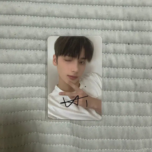[BUNJANG] TXT Huening Kai Signed Photocard / 투바투 휴닝카이 싸인 포카