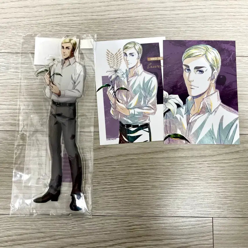 [BUNJANG] Attack on Titan Erwin Acrylic Stand & Photocard Bundle Set / 진격의 거인 엘빈 아크릴 스탠드, 포토카드 일괄