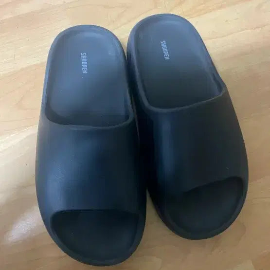 [BUNJANG] Spao Black Slides 250 / 슈펜 블랙 슬라이드 250