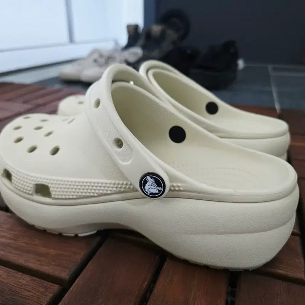 [BUNJANG] Crocs Classic Platform Ivory Beige W8 (240-245mm) / 백화점 크록스 클래식 플랫폼 아이보리 베이지 W8 240-245