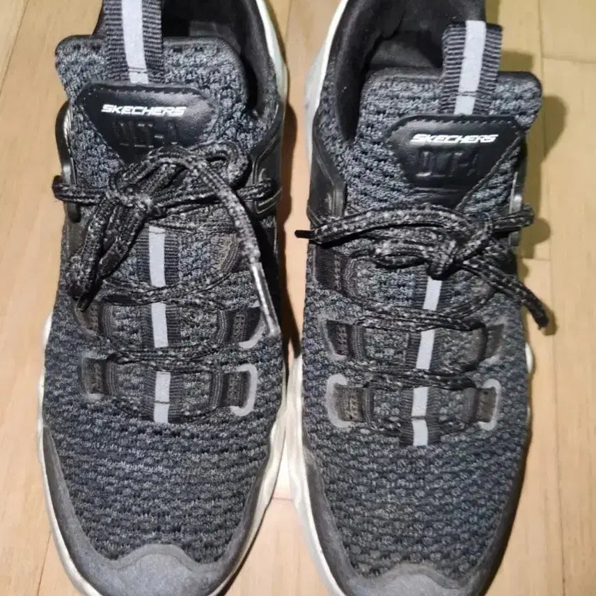 [BUNJANG] Skechers Go Walk Sneakers Black 255 / 스케쳐스 고워크 운동화 블랙 255