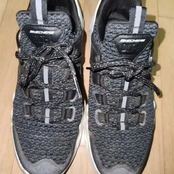 [BUNJANG] Skechers Go Walk Sneakers Black 255 / 스케쳐스 고워크 운동화 블랙 255