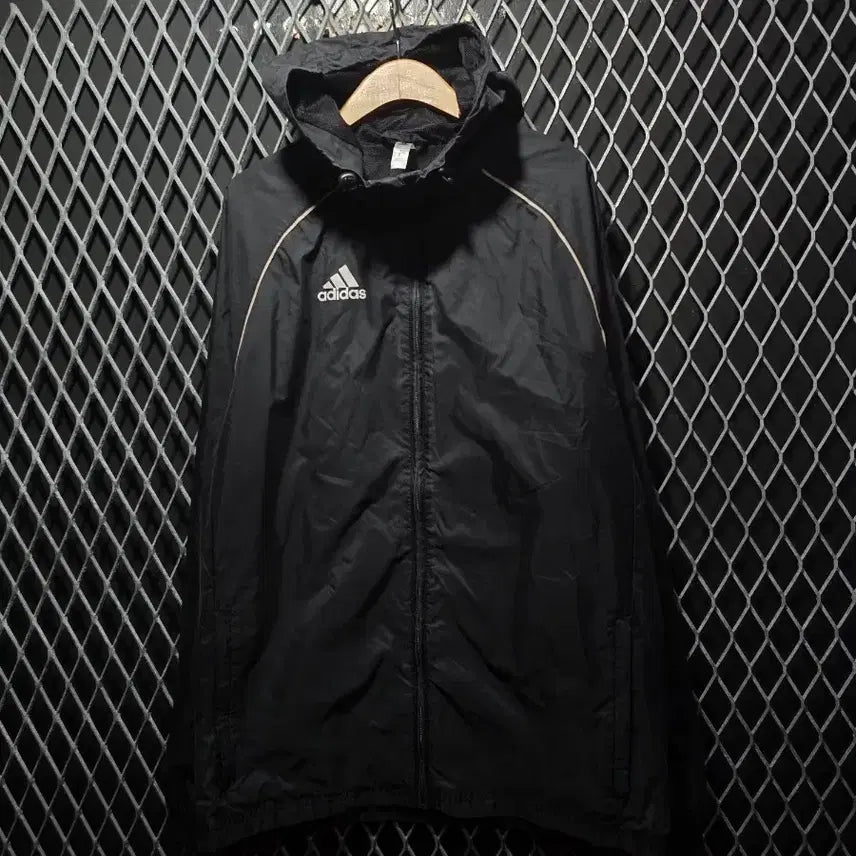 [BUNJANG] Adidas Windbreaker Jacket (Size L) / 아디다스 바람막이 L