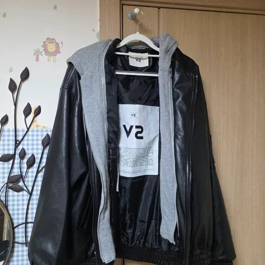 [BUNJANG] V2 Leather Hooded Zip-Up Jacket Black / V2 가죽 후드 집업 자켓 블랙
