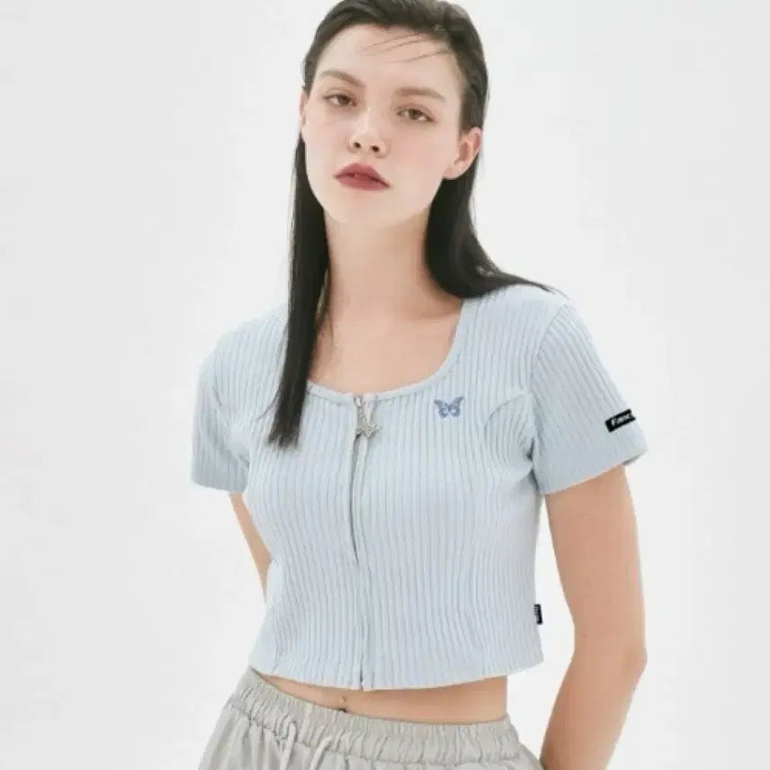 [BUNJANG] Nasty Fancy Club Butterfly Embroidery Crop T-Shirt / 네스티팬시클럽 나비 자수 크롭 반팔 은하 착용